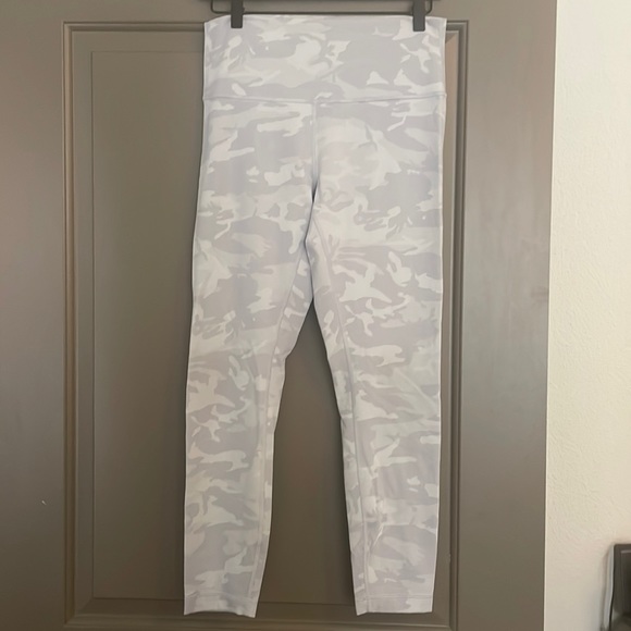 Lululemon Wunder Under Size 10 25” - Picture 2 of 4